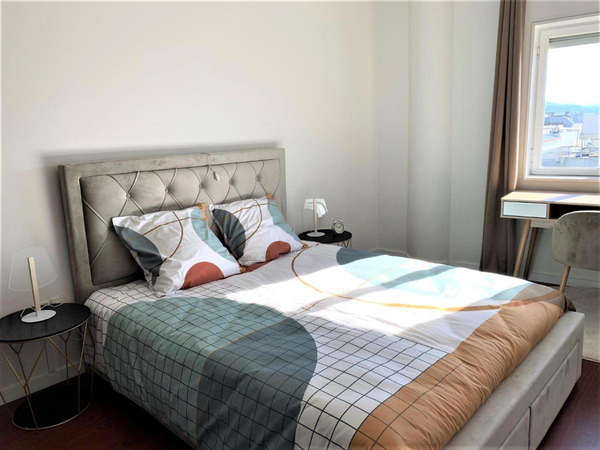 Appartement Charm City Center Apt 140M2 & Free Parking à Braga Extérieur photo